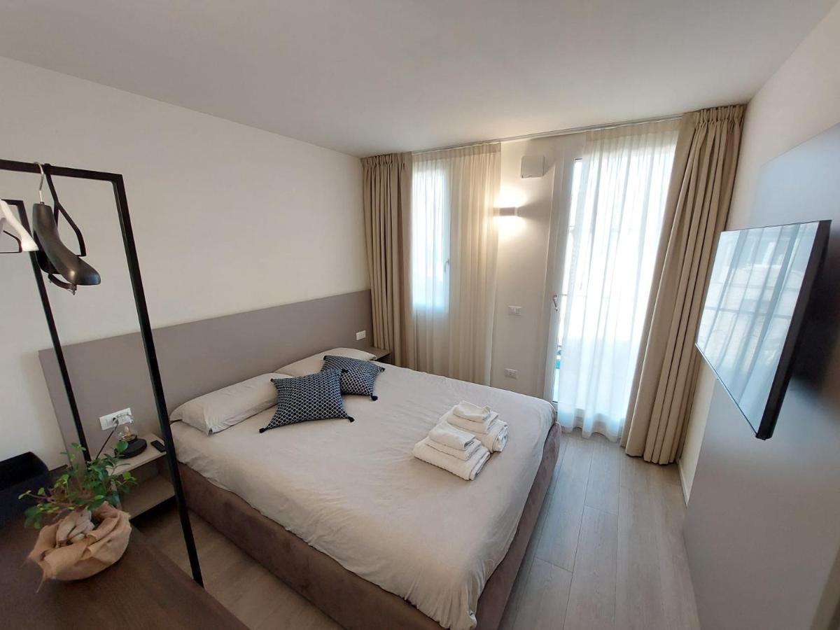 Residenza Subitosanto "Gigliola" 9A - Bilocale Con Terrazzo Esclusivo Cupola Basilica Di Sant'Antonio- Apartment Padova Exterior foto